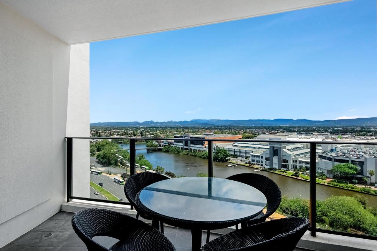 Sierra Grand Broadbeach - Self Contained & Privately Managed Apartments Gold Coast Dış mekan fotoğraf