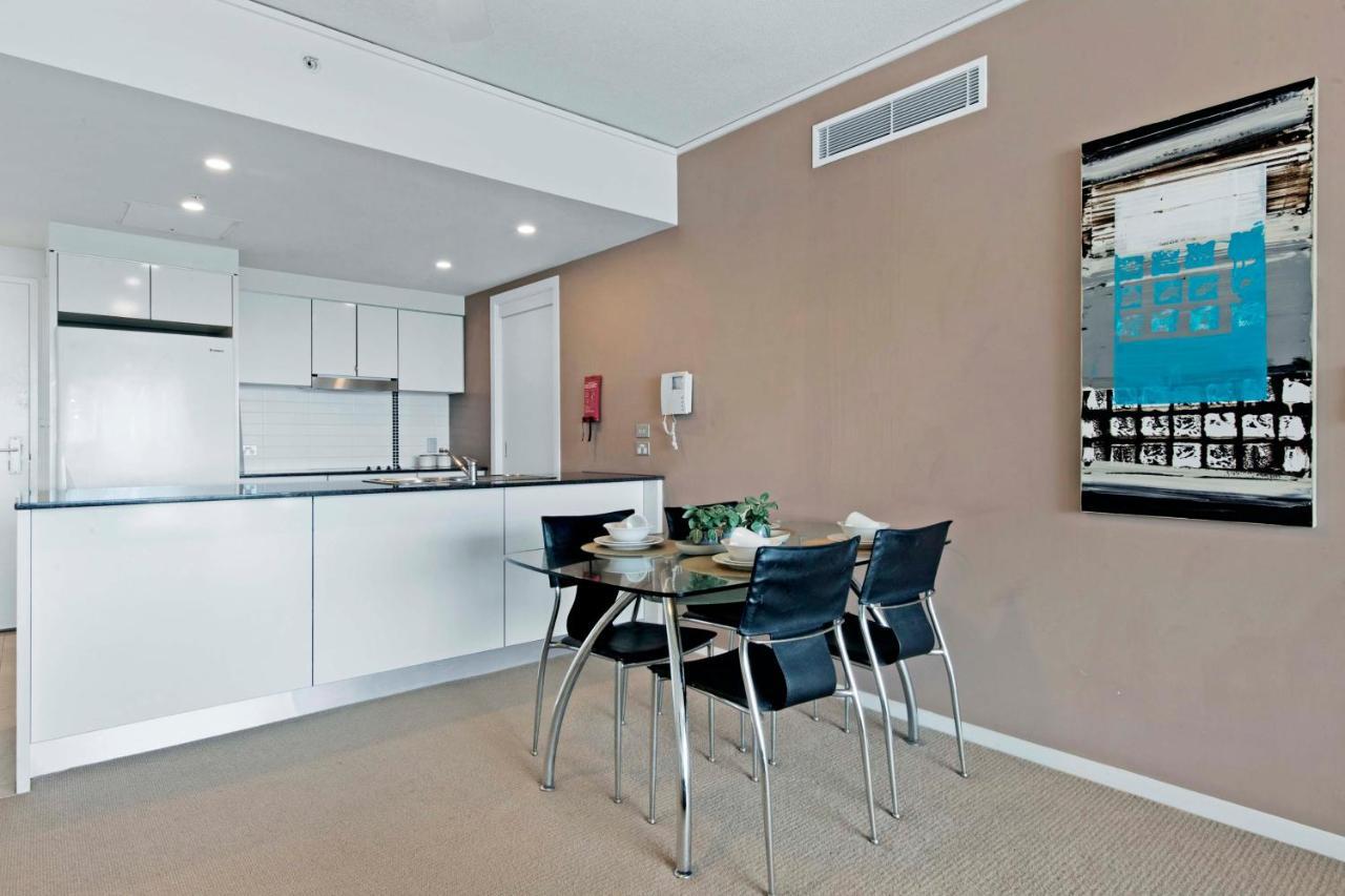 Sierra Grand Broadbeach - Self Contained & Privately Managed Apartments Gold Coast Dış mekan fotoğraf