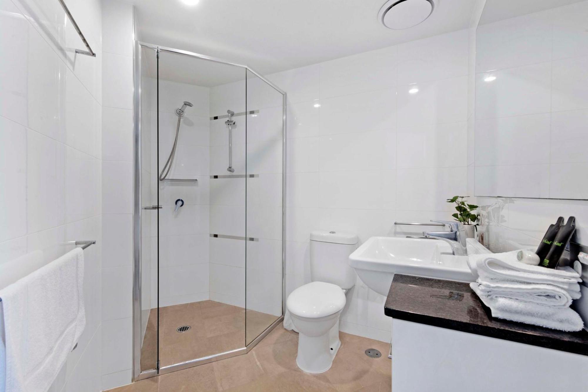 Sierra Grand Broadbeach - Self Contained & Privately Managed Apartments Gold Coast Dış mekan fotoğraf