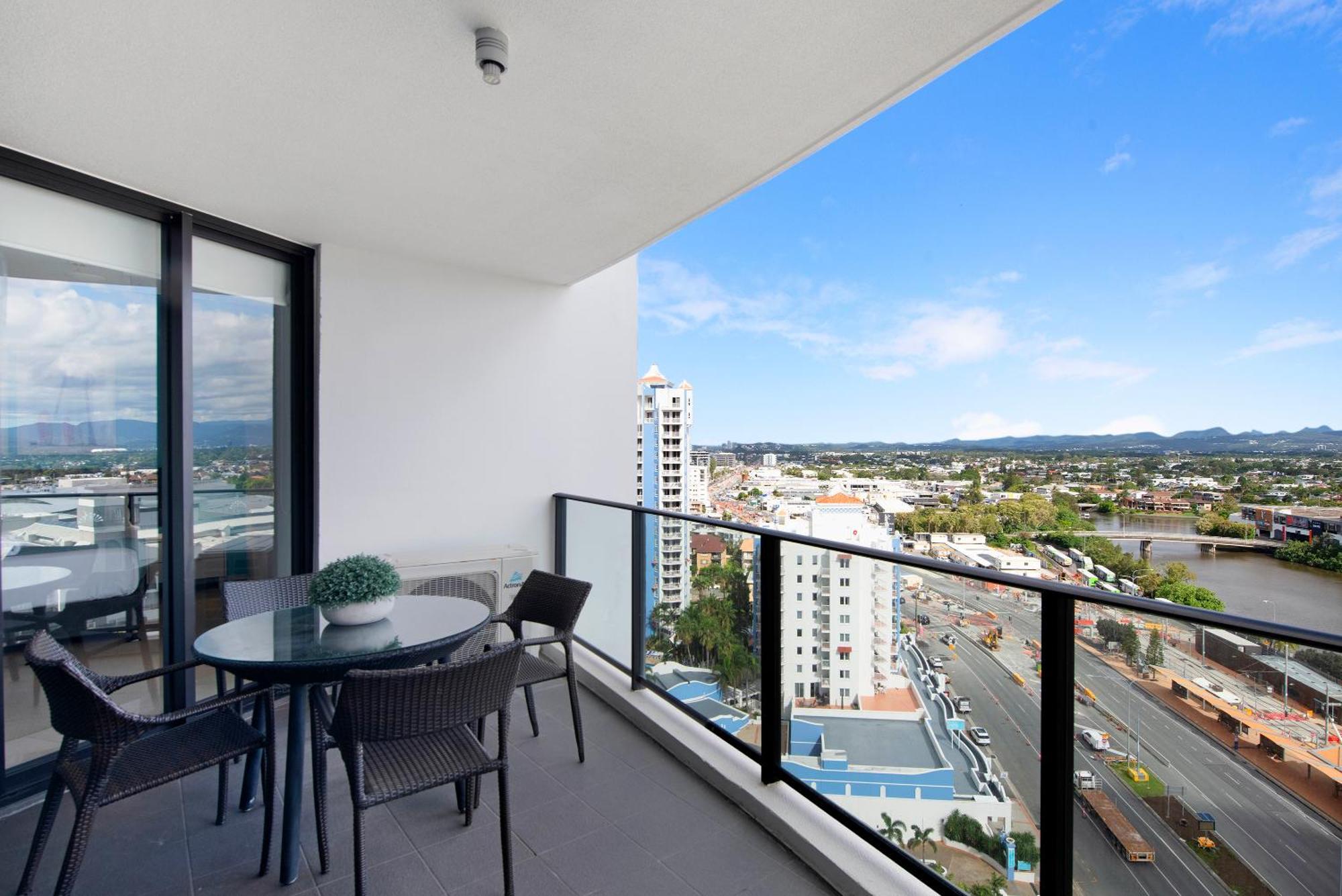 Sierra Grand Broadbeach - Self Contained & Privately Managed Apartments Gold Coast Dış mekan fotoğraf